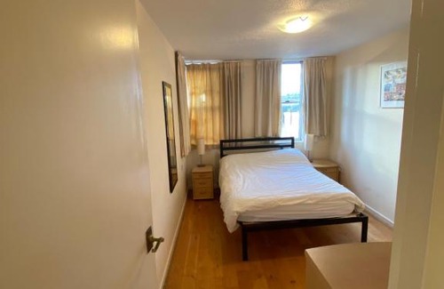 Tottenham Green House | Confortable and central room
