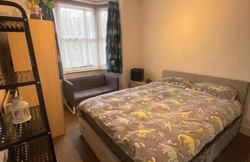 Tottenham Green House | Confortable and central room