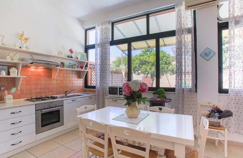 Sant'Antioco Apartment | Confortevole appartamento provenzale