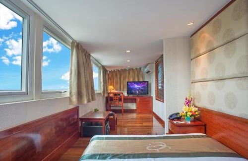 Trang Tien Hotel | Conifer Boutique Hotel