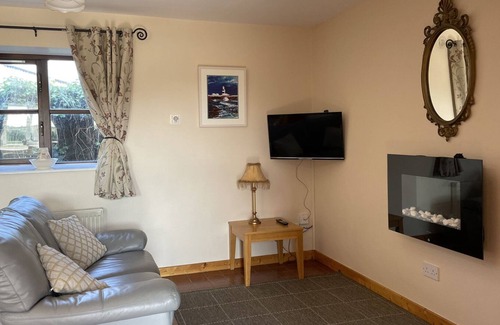 Kilmore Cottage | CONINGBEG COTTAGE, pet friendly in Kilmore Quay, County Wexford