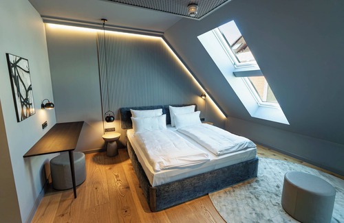 Obergiesing Hotel | Conlon House Lower East Side
