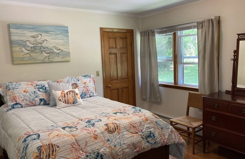 Waterford House | Connecticut Shore Getaway with Cove Views- Close to Harkness