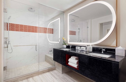 Las Vegas Strip Resort | Conrad Las Vegas at Resorts World
