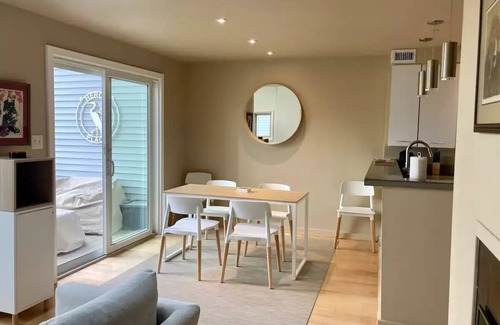 Rehoboth Beach Condo | Consistent 5-star ratings! Lakefront 2-story condo,4-blocks to beach & boardwalk