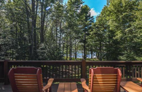 Waterfront Greens House | Constantly Cozy