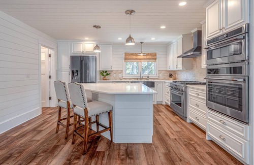 Isle of Palms House | Construction discount LSV Golf Cart, Jacuzzi Included! 5 Minute Walk to Beach!