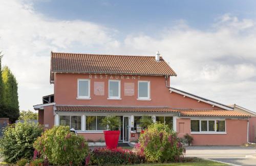 Amberieux Hotel | Contact Hôtels Les Pierres Dorées