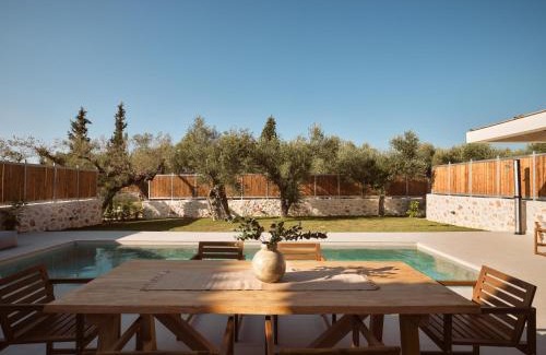Tragaki Villa | Conte Maris IV