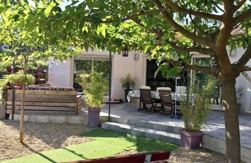 Meounes-les-Montrieux House | Contemporary Villa with Pool