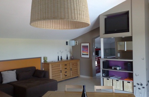 Saint Michel d'Euzet House | Contemporary villa private pool alone in countryside 4 stars