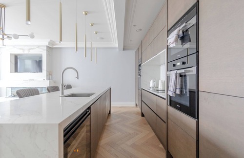 Redcliffe Apartment | Contemporarily Elegant 2BD Flat, Earl Court