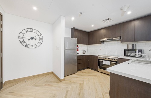 Bur Dubai Apartment | Contemporary 1BR in Al Kifaf Residences West, Bur Dubai by Deluxe Holiday Homes