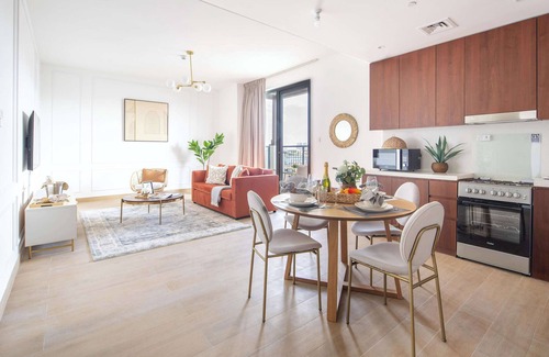 Dubai Apartment | Contemporary 1BR in La Mer with Skyline Views!