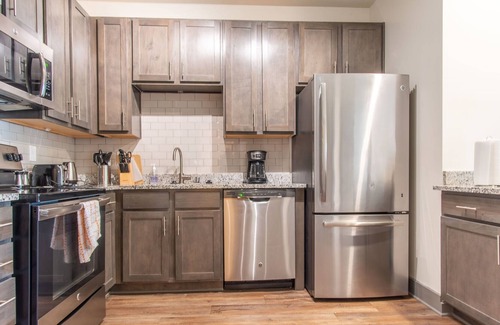 Hurstbourne Apartment | Contemporary 1BR Suite | Pool, Parking + Gym C