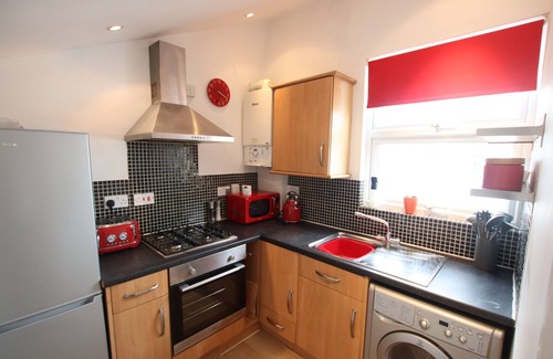 Southville Apartment | Contemporary 2 bed flat in Bristol, Free Parking