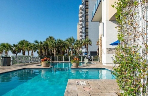 Myrtle Beach Condo | Contemporary 2 bedroom suite at Ocean 22 by Hilton. Book Now!