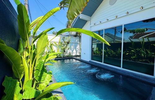 Sa Khu House | Contemporary 3bd Safari Pool Villa Near Nai Yang Beach