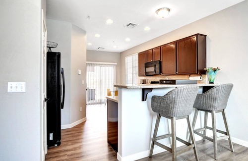 Las Vegas House | Contemporary 3BR House Near DT Summerlin – 3 Miles