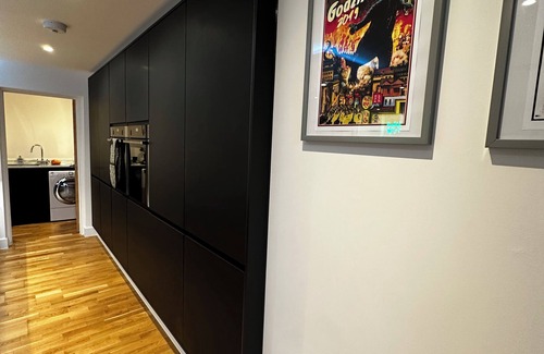 Brighton House | Contemporary 4 bedroom home in the heart Brighton.