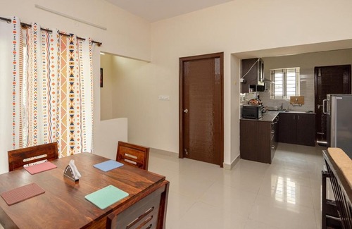 Bengaluru Apartment | Contemporary apartment with balcony, Bangalore