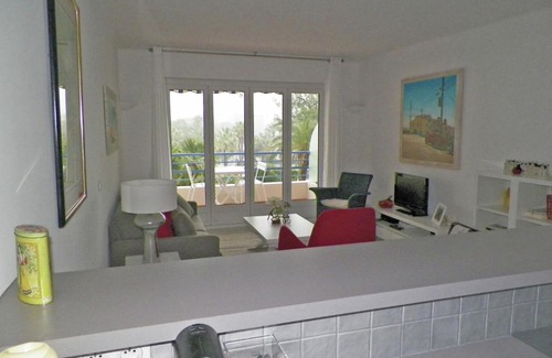 Cap-d'Antibes Apartment | Contemporary Apartment in Antibes with Terrace