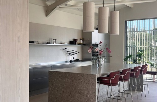 Mayfield House | Contemporary barn with views over High Weald area of outstanding natural beauty