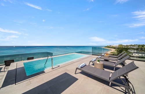 Black Rock Apartment | Contemporary Beachfront Condo - Allure 403