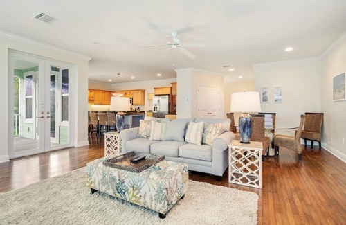 Holmes Beach House | CONTEMPORARY BEACH CHIC HOME WITH OCEAN VIEWS, STEPS TO THE BEACH/HEATED POOLn