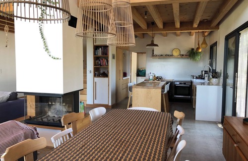 Puy-Saint-Eusebe Ski Chalet | Contemporary chalet on the heights of Lake Serre-ponçon