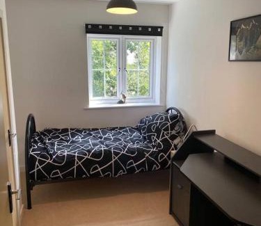 Newport Apartment | Contemporary Coach House in Newport, Isle of Wight