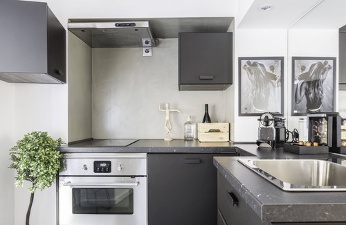 Santa Maria Maior Apartment | Contemporary design studio in Lisbon's historic center