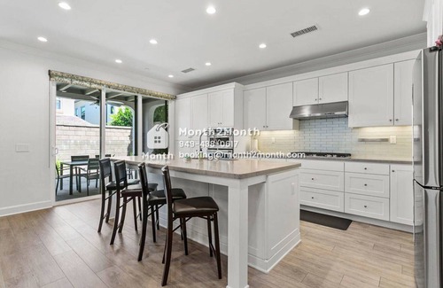 Irvine House | Contemporary Elegance on Baja #41772