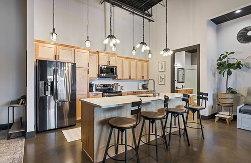 Spearfish Apartment | Contemporary family friendly downtown loft