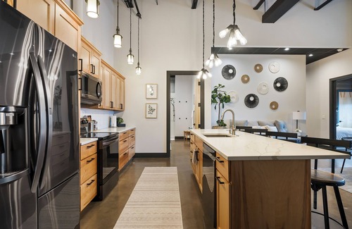 Spearfish Apartment | Contemporary family friendly downtown loft