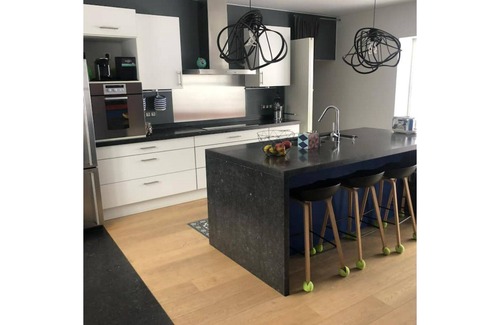 Durnal House | Contemporary farmhouse