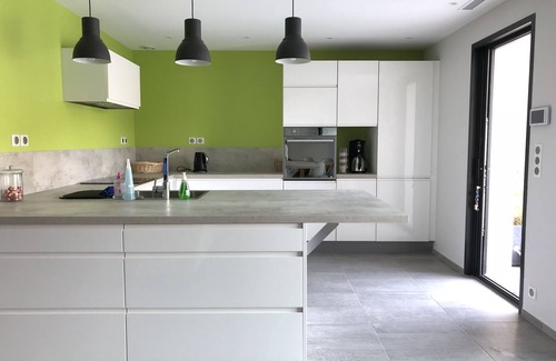 Buis-les-Baronnies Villa | Contemporary air-conditioned villa with pool