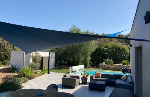 La Valette-du-Var House | Contemporary house, large swimming pool, quiet, family-oriented, 15 minutes from the sea