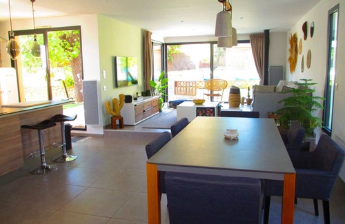 Saint-Gely-du-Fesc House | Contemporary villa with pool