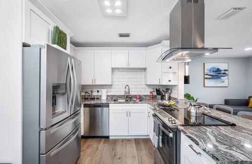 Sulphur Springs House | Contemporary & Fully Updated Heated Pool Home