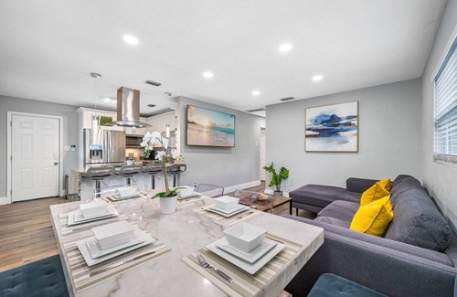 Sulphur Springs House | Contemporary & Fully Updated Heated Pool Home