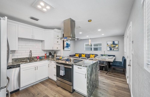 Sulphur Springs House | Contemporary & Fully Updated Heated Pool Home