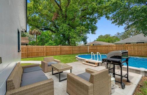 Sulphur Springs House | Contemporary & Fully Updated Heated Pool Home