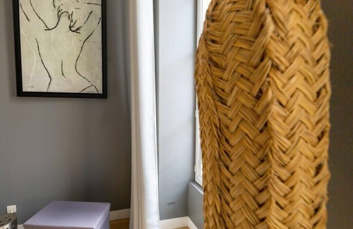 Bordeaux Golden Triangle Apartment | Contemporary Furnished Duplex With 3 Bedrooms Near All Amenities