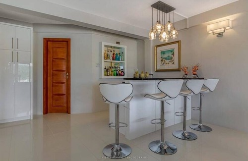 Morne Rouge Villa | Contemporary Styled Villa With Stunning Views Of Mount Hartman Bay