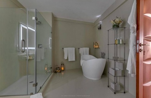Morne Rouge Villa | Contemporary Styled Villa With Stunning Views Of Mount Hartman Bay