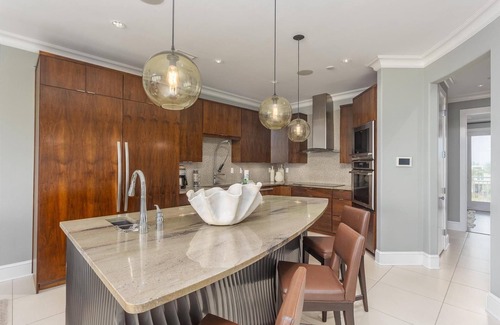 White Sands Cottages House | Contemporary Gulf Front Townhome Just Steps from the Water