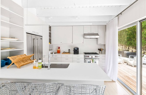 Beach Hampton House | Contemporary home w/central AC, high-speed WiFi, full kitchen, & furnished deck