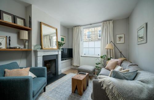 Elephant and Castle Apartment | Contemporary house with private garden