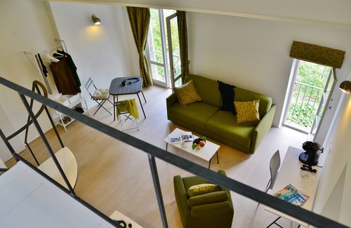 Citta della Pieve Apartment | Contemporary luxury in an airy two-level studio suite in a Medieval townhouse